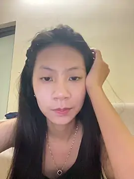 Lil-Gi online show from October 8, 2025, 2:58 pm