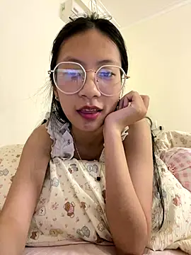 Lil-Gi online show from November 8, 2025, 5:01 pm