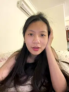 Lil-Gi online show from November 25, 2025, 4:40 pm