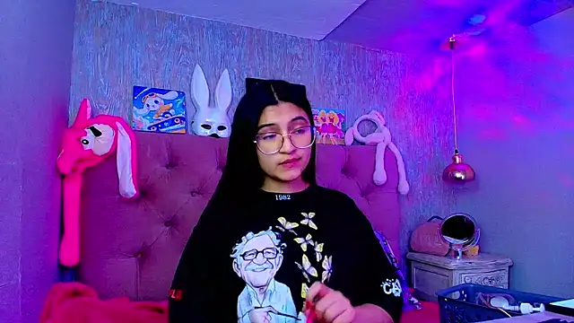 laurenelove online show from December 2, 2025, 3:34 am