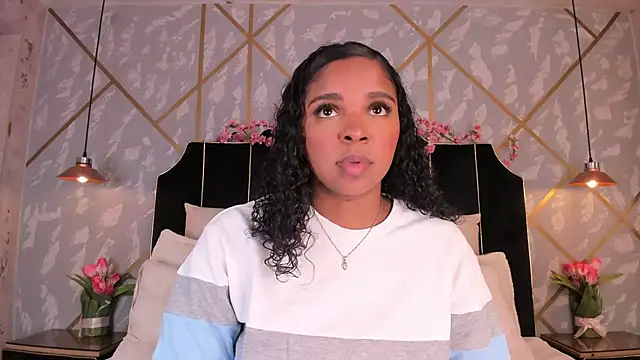 Snapshot of LisaMendez chatting on May 23, 2026, 2:06 am LisaMendez online show from May 23, 2026, 2:06 am