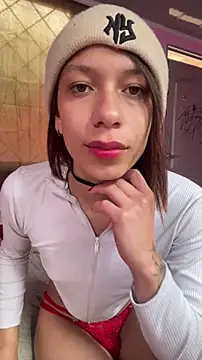 Tania Gate online show from November 24, 2025, 7:46 pm