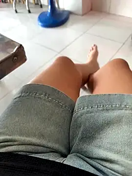 Snapshot of sharon-Hanna chatting on November 7, 2025, 1:16 am sharon-Hanna online show from November 7, 2025, 1:16 am