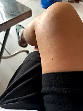 Snapshot of sharon-Hanna chatting on November 22, 2025, 1:15 am sharon-Hanna online show from November 22, 2025, 1:15 am