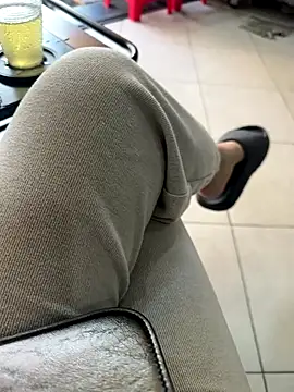 Snapshot of sharon-Hanna chatting on December 15, 2025, 1:21 am sharon-Hanna online show from December 15, 2025, 1:21 am