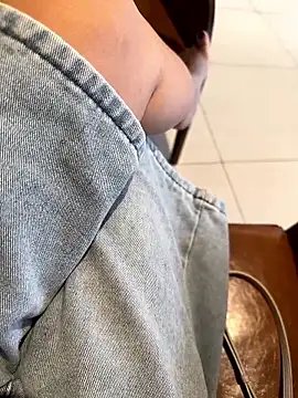 Snapshot of sharon-Hanna chatting on January 7, 2026, 1:19 am sharon-Hanna online show from January 7, 2026, 1:19 am