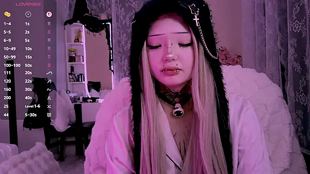 Snapshot of Lein_Bone chatting on April 5, 2026, 12:08 am Lein Bone online show from April 5, 2026, 12:08 am