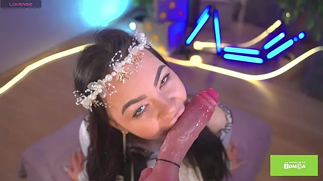 bllowwoww online show from November 21, 2025, 8:24 am