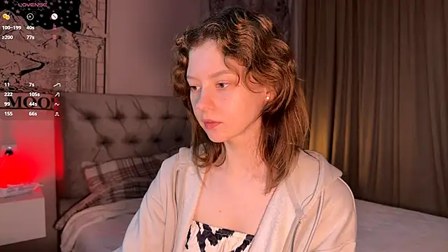 IrisPurrphy online show from October 4, 2025, 2:48 pm