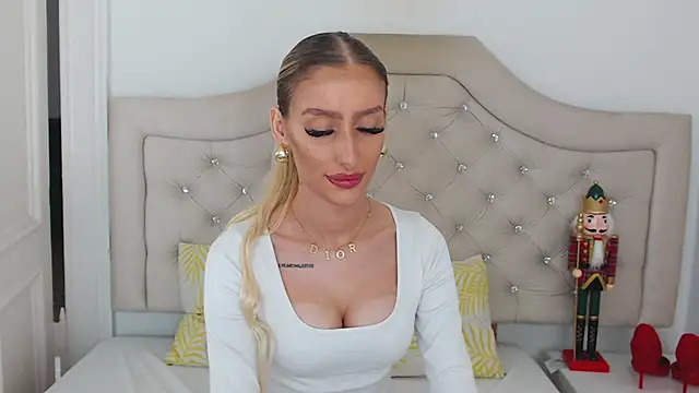 NatalieSensual online show from December 14, 2025, 2:33 pm