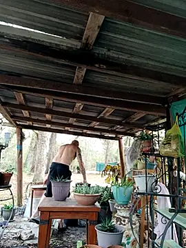 Snapshot of ShawnandDani7074 chatting on March 9, 2026, 7:40 pm ShawnandDani7074 online show from March 9, 2026, 7:40 pm