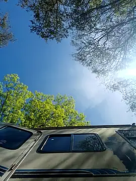 Snapshot of ShawnandDani7074 chatting on March 11, 2026, 6:03 pm ShawnandDani7074 online show from March 11, 2026, 6:03 pm