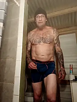 Snapshot of ShawnandDani7074 chatting on March 17, 2026, 6:00 pm ShawnandDani7074 online show from March 17, 2026, 6:00 pm