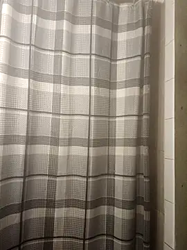 Snapshot of ShawnandDani7074 chatting on March 20, 2026, 4:28 am ShawnandDani7074 online show from March 20, 2026, 4:28 am