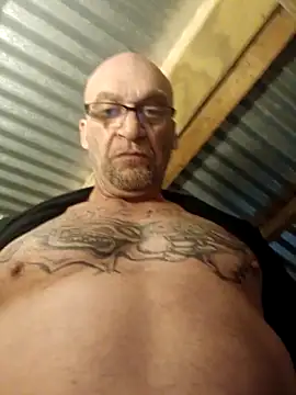 Snapshot of ShawnandDani7074 chatting on March 24, 2026, 7:02 am ShawnandDani7074 online show from March 24, 2026, 7:02 am