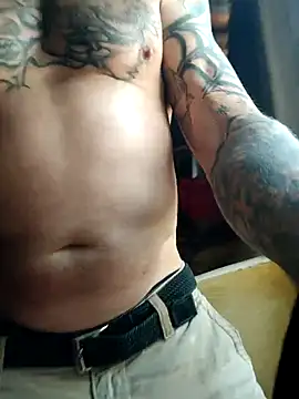 Snapshot of ShawnandDani7074 chatting on March 26, 2026, 4:56 pm ShawnandDani7074 online show from March 26, 2026, 4:56 pm