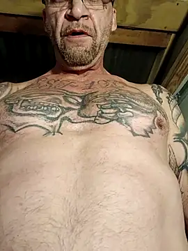 Snapshot of ShawnandDani7074 chatting on March 27, 2026, 11:10 am ShawnandDani7074 online show from March 27, 2026, 11:10 am