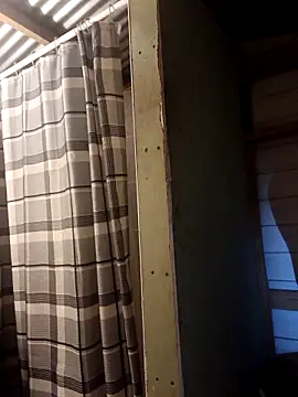 Snapshot of ShawnandDani7074 chatting on April 11, 2026, 6:18 am ShawnandDani7074 online show from April 11, 2026, 6:18 am