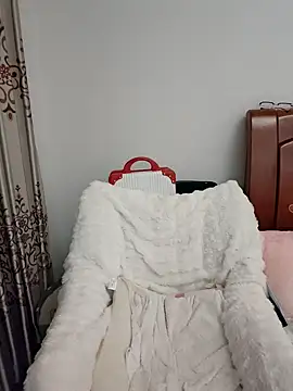 lingling1314 online show from October 17, 2025, 1:14 pm