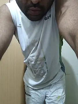 Aeroxx online show from May 10, 2026, 10:04 pm