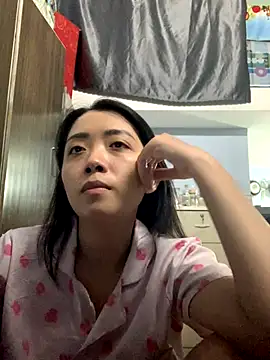 Minee1202 online show from December 18, 2025, 4:24 pm