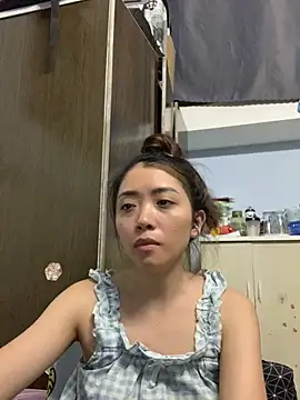Minee1202 online show from May 20, 2026, 2:18 am