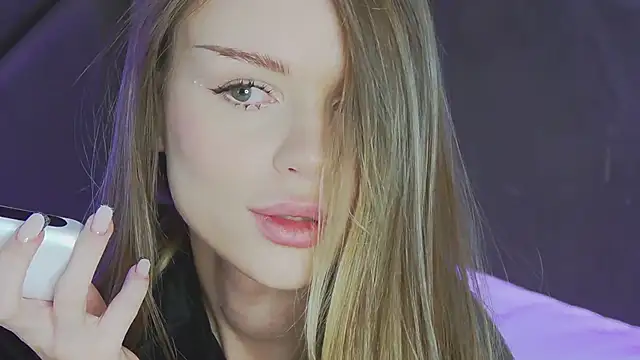 Snapshot of MarilynNova chatting on February 6, 2026, 4:39 am MarilynNova online show from February 6, 2026, 4:39 am