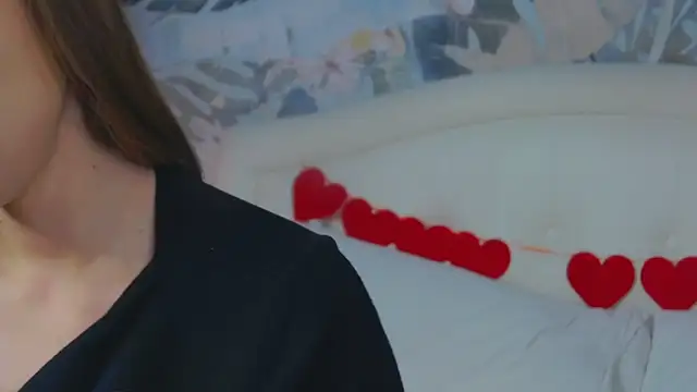 Snapshot of MarilynNova chatting on February 17, 2026, 5:59 am MarilynNova online show from February 17, 2026, 5:59 am