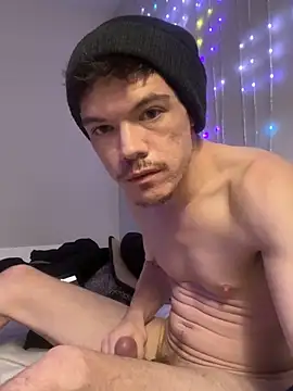 Snapshot of SalemStratton chatting on November 8, 2025, 4:51 pm SalemStratton online show from November 8, 2025, 4:51 pm