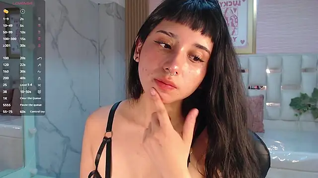 allyssa bellini s online show from October 28, 2025, 8:22 pm