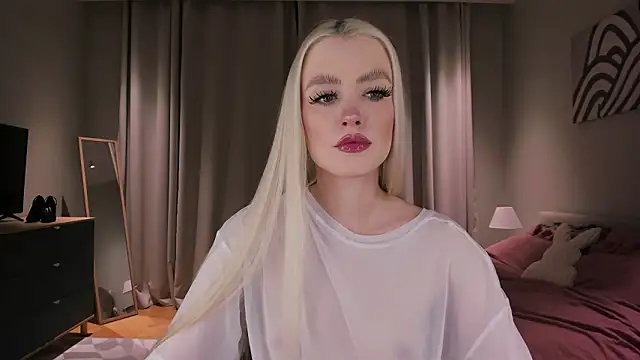 sashaloveyou online show from February 28, 2026, 8:43 pm