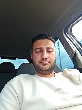 izmirgenc online show from October 3, 2025, 8:33 am