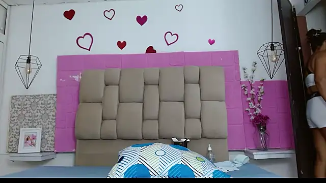 Snapshot of Damary_Leon chatting on November 10, 2025, 7:02 pm Damary Leon online show from November 10, 2025, 7:02 pm