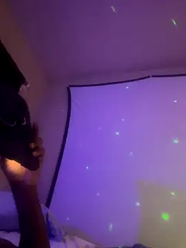 Snapshot of Triggerhappycj100 chatting on October 17, 2025, 7:22 am Triggerhappycj100 online show from October 17, 2025, 7:22 am