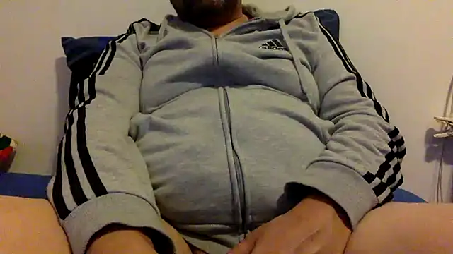 steve669 hot online show from November 10, 2025, 5:34 pm