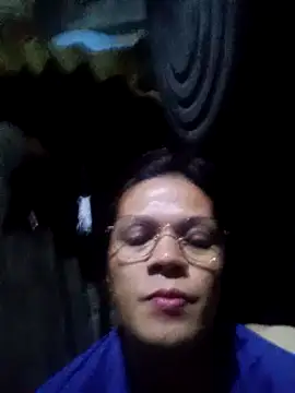 juicycum069 online show from November 17, 2025, 3:51 pm