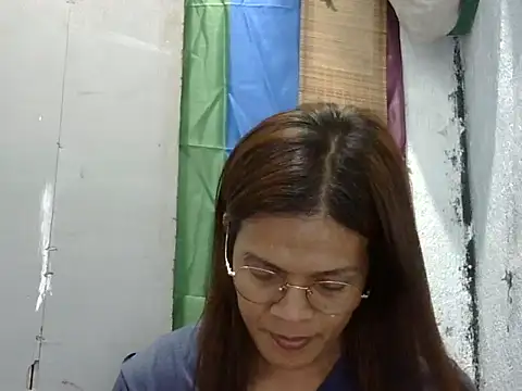 juicycum069 online show from April 5, 2026, 11:02 pm