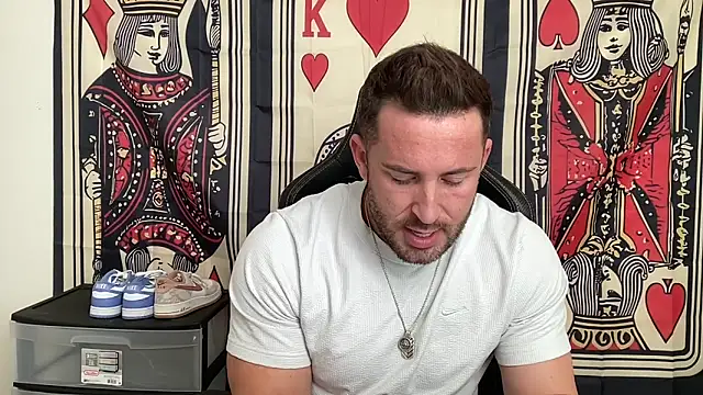 brettmycles28 online show from November 7, 2025, 6:08 pm