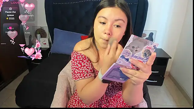 LucyPetit online show from September 20, 2025, 1:56 pm