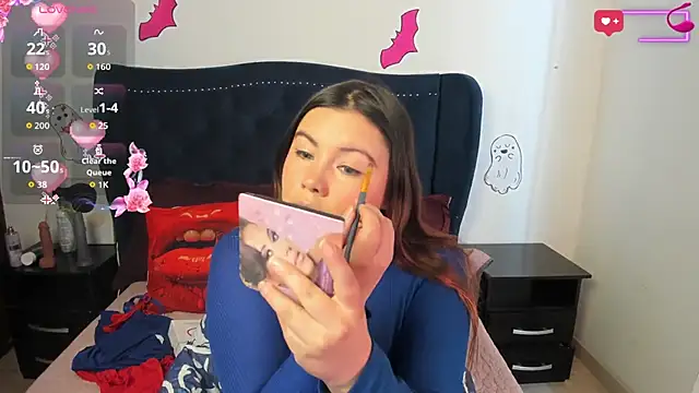 LucyPetit online show from October 1, 2025, 2:12 pm