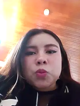 LucyPetit online show from October 14, 2025, 1:23 pm