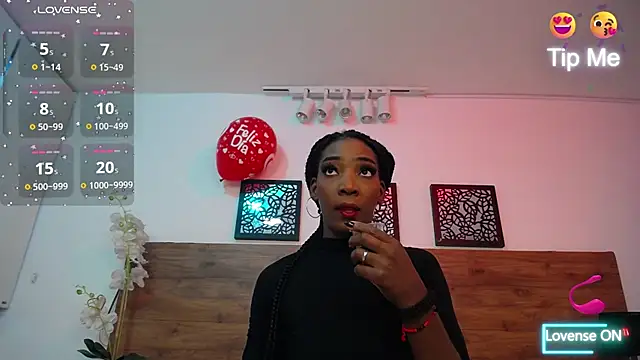 Snapshot of AlexandraCambell chatting on September 19, 2025, 9:04 pm AlexandraCambell online show from September 19, 2025, 9:04 pm