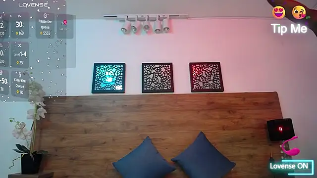 Snapshot of AlexandraCambell chatting on September 24, 2025, 7:39 pm AlexandraCambell online show from September 24, 2025, 7:39 pm