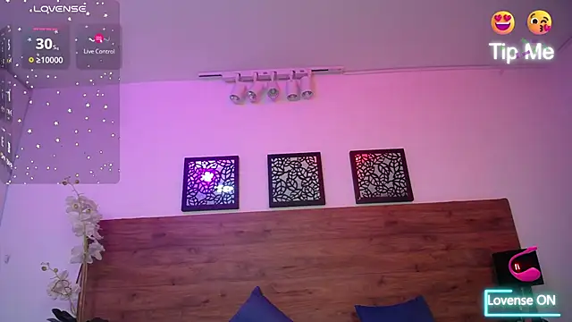 Snapshot of AlexandraCambell chatting on September 25, 2025, 8:01 pm AlexandraCambell online show from September 25, 2025, 8:01 pm