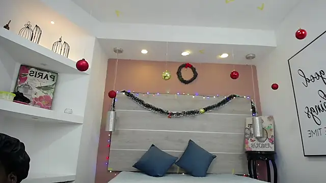 Snapshot of AlexandraCambell chatting on December 16, 2025, 1:27 pm AlexandraCambell online show from December 16, 2025, 1:27 pm