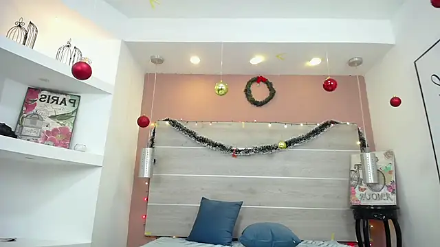 Snapshot of AlexandraCambell chatting on December 21, 2025, 2:19 am AlexandraCambell online show from December 21, 2025, 2:19 am