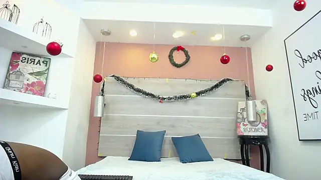 Snapshot of AlexandraCambell chatting on January 9, 2026, 12:30 pm AlexandraCambell online show from January 9, 2026, 12:30 pm