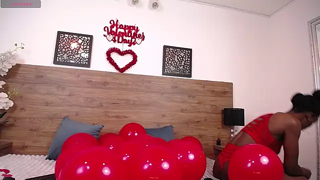 Snapshot of AlexandraCambell chatting on February 13, 2026, 9:22 pm AlexandraCambell online show from February 13, 2026, 9:22 pm