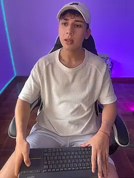 Casper   kyy online show from December 1, 2025, 5:51 pm