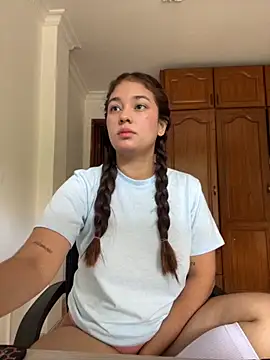 lana rousse01 online show from October 8, 2025, 2:25 pm